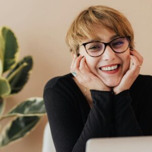 Myjka ultradźwiękowa – Twój must-have przy domowych porządkach