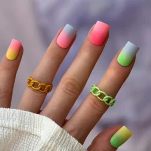 Domowy salon. Jak przestać obgryzać paznokcie?