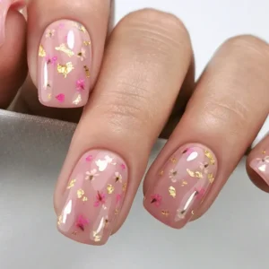 Stylizacja paznokci na karnawał 2025 krok po kroku – poznaj brokatowe lakiery hybrydowe