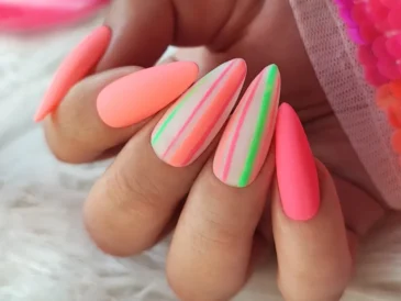 Pastelowy manicure hybrydowy
