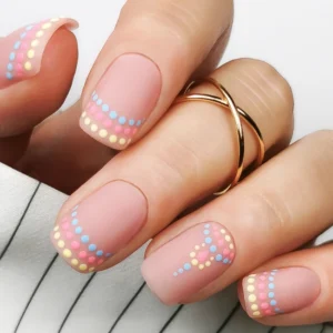 Paznokcie na ślub 2025: Inspiracje, trendy i porady dla Panien Młodych i stylistek